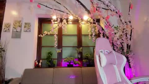 emma_ayala online show from 11-12-25, 09:14