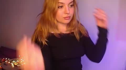 Emma and July online show from 06-30-26, 01:39