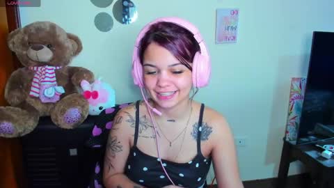 emma_boo_ online show from 04-15-26, 07:58