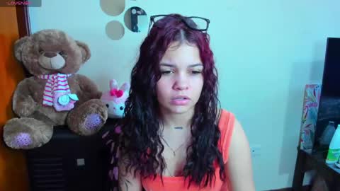 emma_boo_ online show from 04-22-26, 03:46