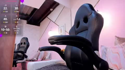 Snapshot of emma_carterr1 chatting on 02-25-25, 11:00 pau online show from 02-25-25, 11:00