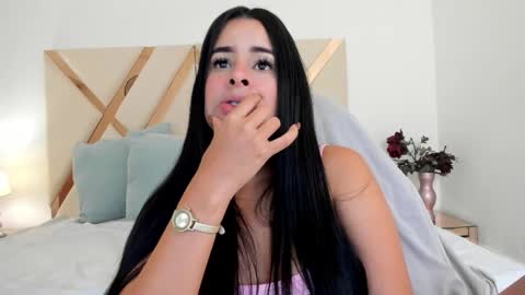 Snapshot of emma_castilloo chatting on 04-10-26, 10:36 Emma Castillo online show from 04-10-26, 10:36