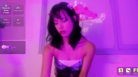 Snapshot of emma_cg chatting on 05-20-26, 09:10 Emma Or you can call me cutie online show from 05-20-26, 09:10