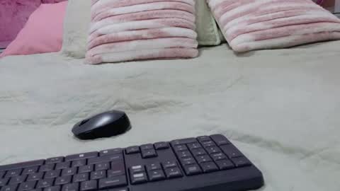 Emma online show from 03-25-26, 03:01