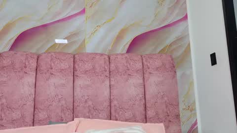 Emma online show from 04-21-26, 03:02