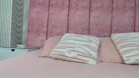 Snapshot of emma_curvy1 chatting on 07-02-26, 03:06 Emma online show from 07-02-26, 03:06