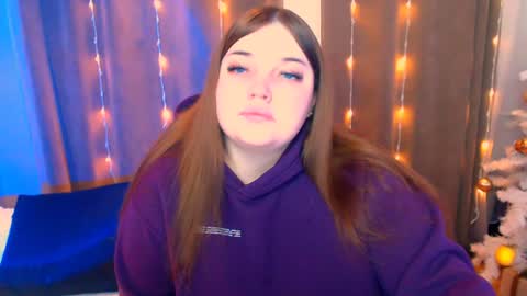 Snapshot of emma_dorn chatting on 12-30-24, 08:32 Eva online show from 12-30-24, 08:32