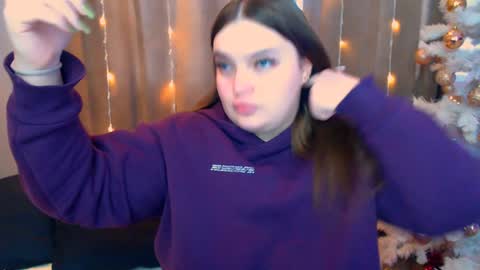 Snapshot of emma_dorn chatting on 01-06-25, 07:20 Eva online show from 01-06-25, 07:20