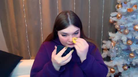 Snapshot of emma_dorn chatting on 01-08-25, 11:54 Eva online show from 01-08-25, 11:54