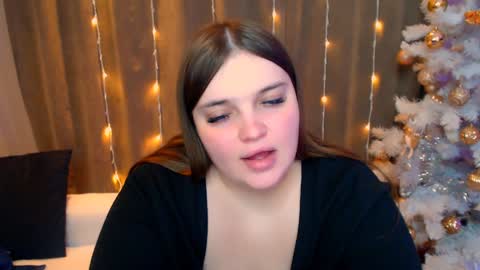 Snapshot of emma_dorn chatting on 01-10-25, 03:27 Eva online show from 01-10-25, 03:27