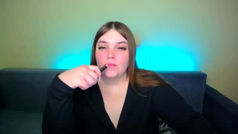 Snapshot of emma_dorn chatting on 02-02-25, 05:10 Eva online show from 02-02-25, 05:10