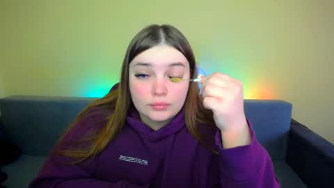 Snapshot of emma_dorn chatting on 02-11-25, 12:05 Eva online show from 02-11-25, 12:05