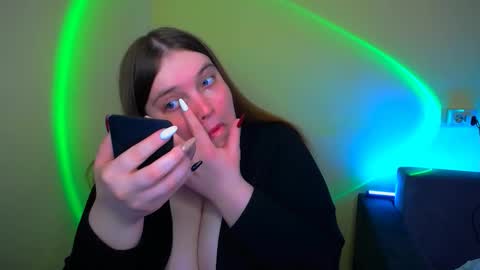 Snapshot of emma_dorn chatting on 09-14-25, 08:57 Eva online show from 09-14-25, 08:57