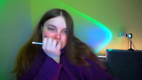 Snapshot of emma_dorn chatting on 09-29-25, 05:01 Eva online show from 09-29-25, 05:01