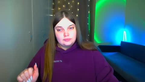 Snapshot of emma_dorn chatting on 10-11-25, 05:22 Eva online show from 10-11-25, 05:22