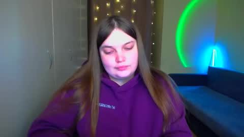 Snapshot of emma_dorn chatting on 10-24-25, 08:44 Eva online show from 10-24-25, 08:44