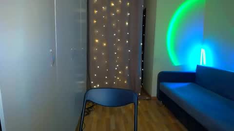 Snapshot of emma_dorn chatting on 10-27-25, 11:58 Eva online show from 10-27-25, 11:58