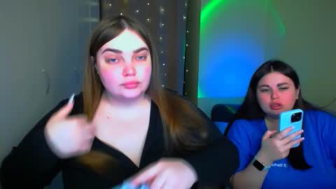 Snapshot of emma_dorn chatting on 11-28-25, 07:22 Eva online show from 11-28-25, 07:22