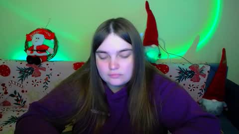 Snapshot of emma_dorn chatting on 12-04-25, 12:14 Eva online show from 12-04-25, 12:14