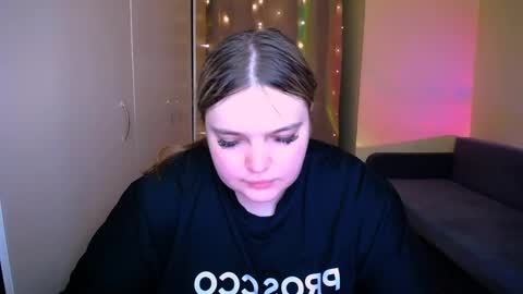 Eva online show from 05-22-26, 11:49
