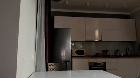 Emma online show from 02-15-25, 01:49