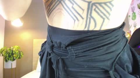 E M M A online show from 03-28-26, 02:55