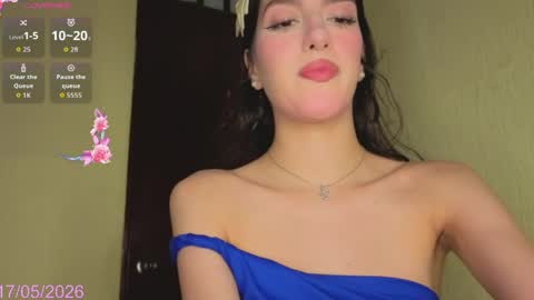 Snapshot of emma_hottson chatting on 05-18-26, 12:29 Emma 3 online show from 05-18-26, 12:29
