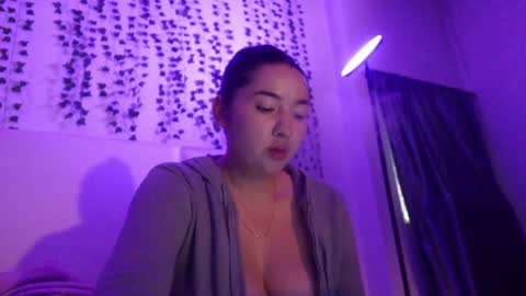 emma_johnson_ online show from 10-24-25, 01:57