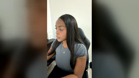 emma_jonness online show from 04-25-26, 10:40