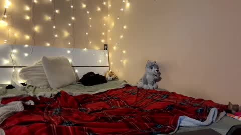 emma_just online show from 02-28-25, 05:37