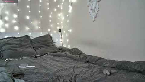 emma_just online show from 09-25-25, 08:18