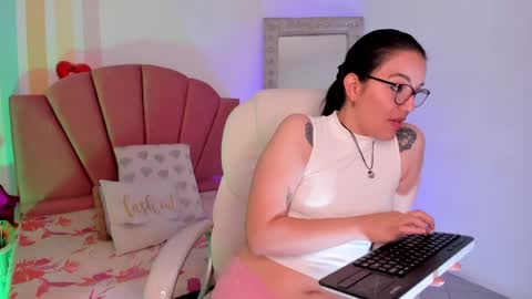 Emma  online show from 06-06-26, 02:22