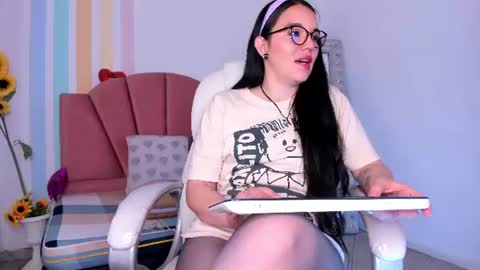 Emma  online show from 06-27-26, 02:44