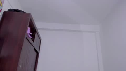 whises lits        online show from 10-06-25, 12:02