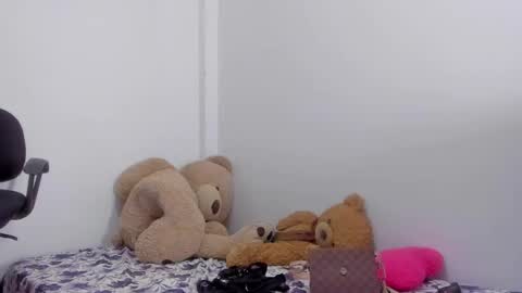 whises lits        online show from 10-07-25, 01:03