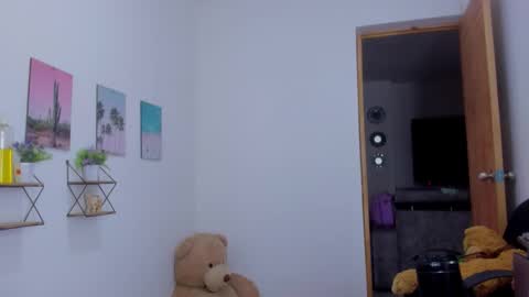 whises lits        online show from 01-16-26, 01:37