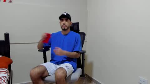 Snapshot of emma_muscle_ chatting on 02-13-26, 08:05 emma online show from 02-13-26, 08:05