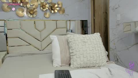 Emma online show from 12-20-24, 09:28