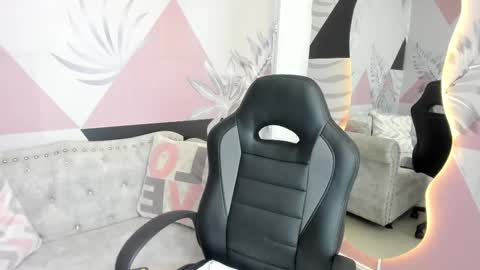 Emma online show from 03-12-25, 07:38