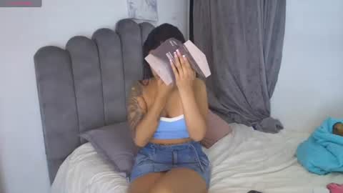 Snapshot of emma_saenz01 chatting on 06-24-26, 05:50 emma_saenz01 online show from 06-24-26, 05:50