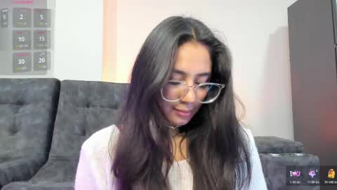 Snapshot of emma_sandovaal chatting on 05-08-26, 04:29 Emma online show from 05-08-26, 04:29