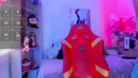 Snapshot of emma_soffia chatting on 11-05-25, 07:03 EMMA online show from 11-05-25, 07:03