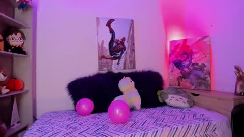 Snapshot of emma_soffia chatting on 11-26-25, 05:36 EMMA online show from 11-26-25, 05:36