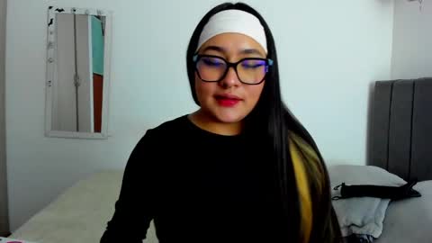 Emma online show from 04-30-26, 01:34