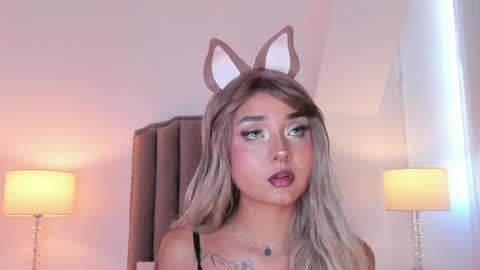 Snapshot of emma_torres__ chatting on 05-09-26, 12:21 Ema online show from 05-09-26, 12:21