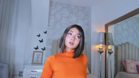 Snapshot of emma_torres__ chatting on 05-16-26, 11:42 Ema online show from 05-16-26, 11:42