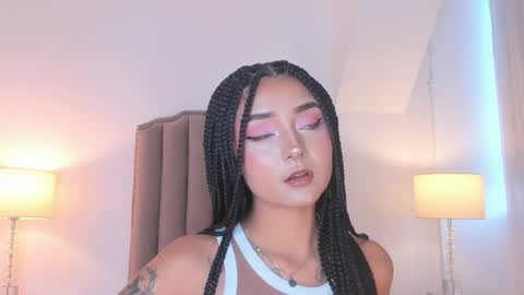 Snapshot of emma_torres__ chatting on 05-24-26, 11:26 Ema online show from 05-24-26, 11:26