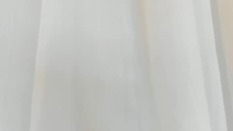 Snapshot of emma_torres__ chatting on 05-25-26, 12:11 Ema online show from 05-25-26, 12:11