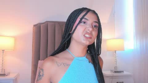 Snapshot of emma_torres__ chatting on 06-01-26, 12:40 Ema online show from 06-01-26, 12:40
