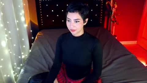 Snapshot of emma_web_ chatting on 05-15-26, 02:24 Emma web online show from 05-15-26, 02:24